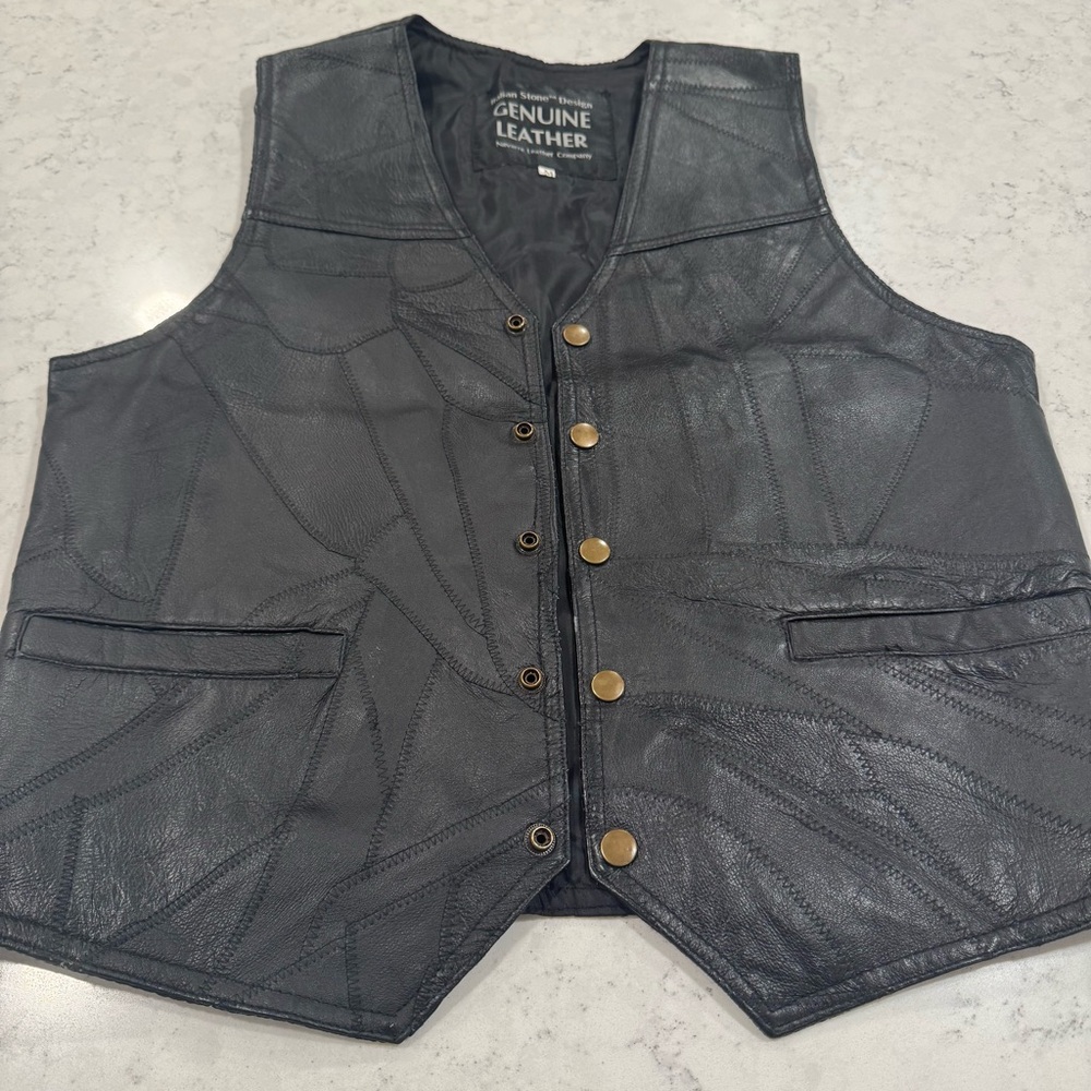 Italian Stone Design Genuine Leather Snap Closure Vest Front Pockets Men's Med